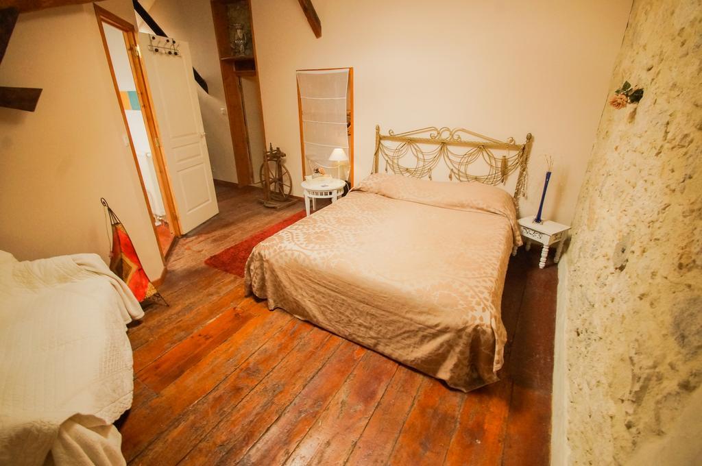 Chambres D'Hotes Domaine De La Rose Des Vents Castelnau-sur-lʼAuvignon Стая снимка