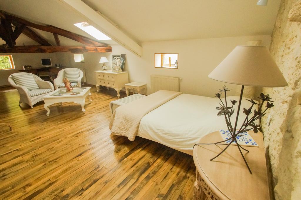 Chambres D'Hotes Domaine De La Rose Des Vents Castelnau-sur-lʼAuvignon Стая снимка