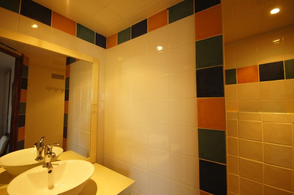 Chambres D'Hotes Domaine De La Rose Des Vents Castelnau-sur-lʼAuvignon Екстериор снимка
